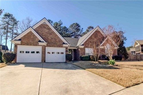 1360 Creek Pointe Circle, Lawrenceville, GA 30043