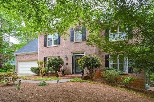 945 Freemanwood Ln, Alpharetta, GA 30004