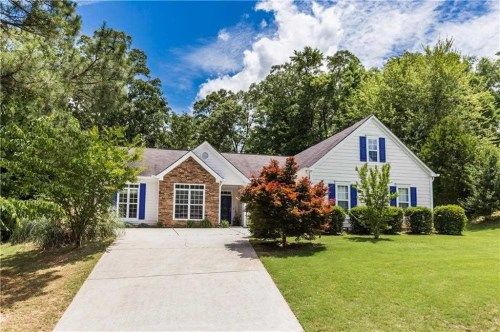 1165 Emperor Ln, Hoschton, GA 30548