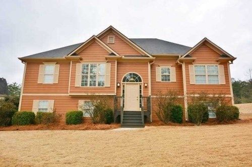 8001 Rannoch Moor Dr, Winston, GA 30187