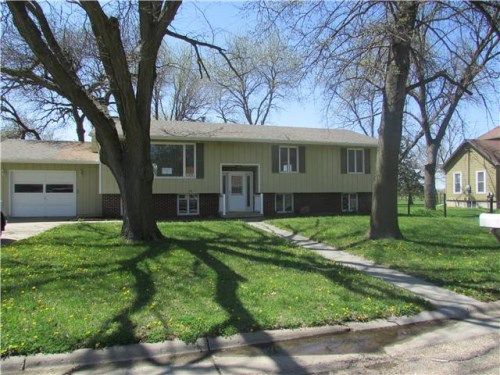 103 Oak St, Elliott, IA 51532