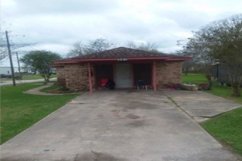 501 Cemetery Rd, Clute, TX 77531