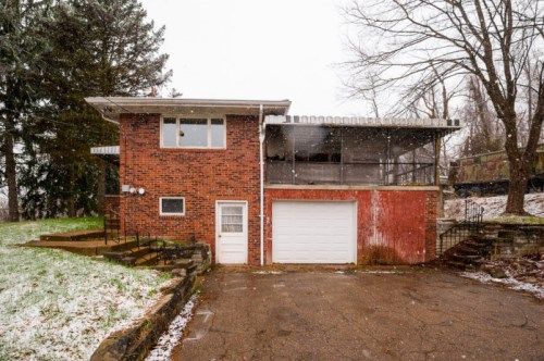 130 Lampus Ln, Tarentum, PA 15084