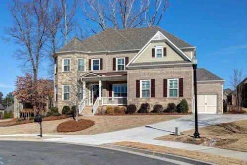 725 Stuart Ct, Alpharetta, GA 30004