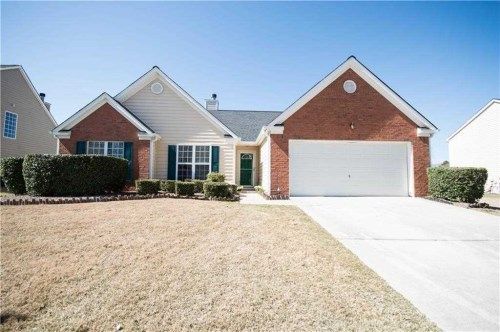 2154 Beacon Crest Dr, Buford, GA 30519