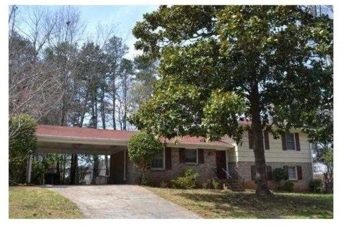 894 Fireside Way, Stone Mountain, GA 30083