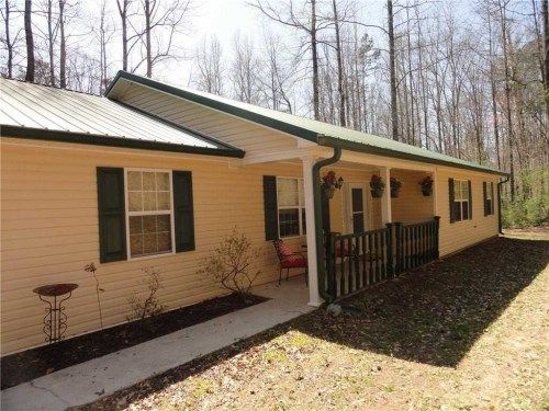 526 Freeman Dr, Maysville, GA 30558