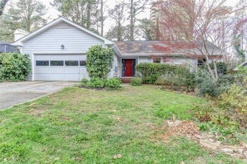 587 Densley Dr, Decatur, GA 30033