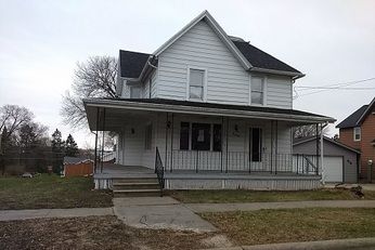 402 W 6th St, Pecatonica, IL 61063