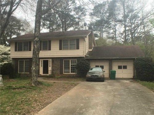 3987 Chemawa Dr, Stone Mountain, GA 30083