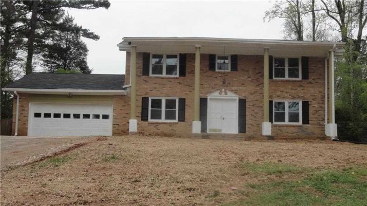 517 Tallwood Dr, Stone Mountain, GA 30083