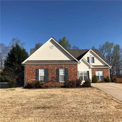 51 Bailey Dr, Jefferson, GA 30549