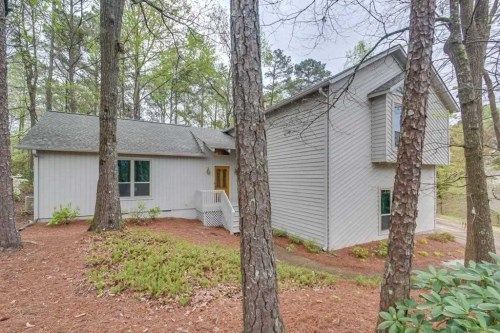 2915 Roxburgh Dr, Roswell, GA 30076