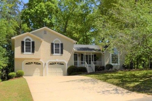 1802 Danbury Ct, Powder Springs, GA 30127