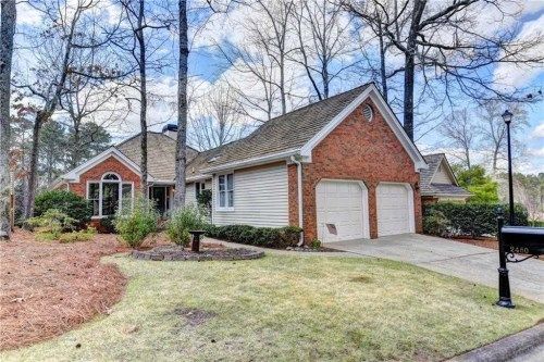 2480 Camden Glen Ct, Roswell, GA 30076