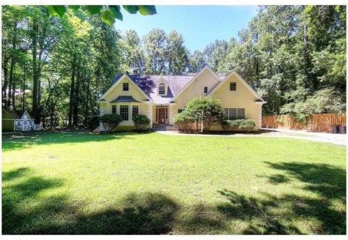 1765 Riverside Rd, Roswell, GA 30076