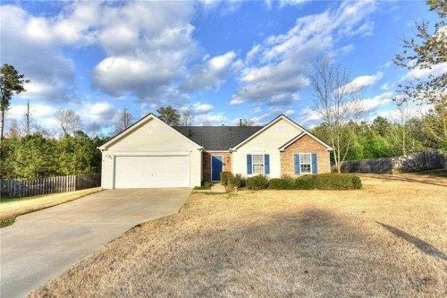 624 Stonecrest Dr, Loganville, GA 30052