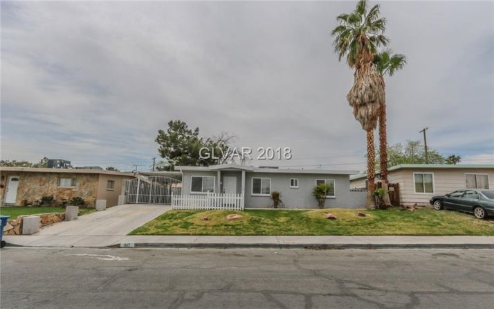 1017 Greenway Drive, Las Vegas, NV 89108