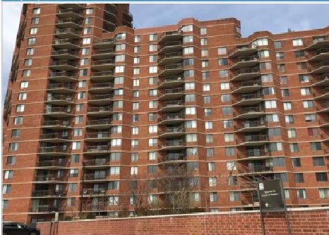 1802 Harmon Cove Towers 1802, Secaucus, NJ 07094