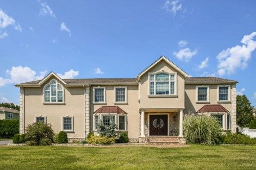 3 Anthony Ln, Fairfield, NJ 07004