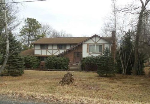 3 James Ct, Mount Pocono, PA 18344