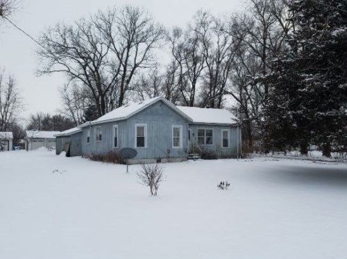 1065 East 2nd St, Coal City, IL 60416