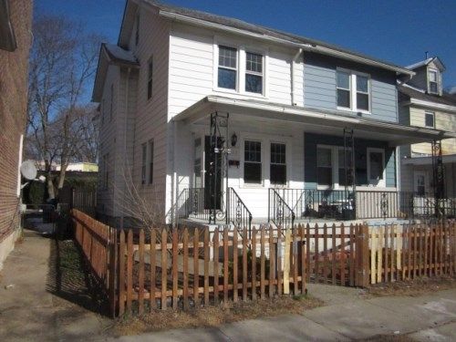 420 Laurel St, Beverly, NJ 08010