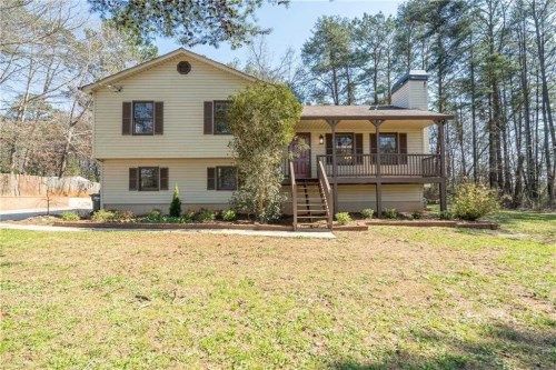 582 Toonigh Rd, Woodstock, GA 30188