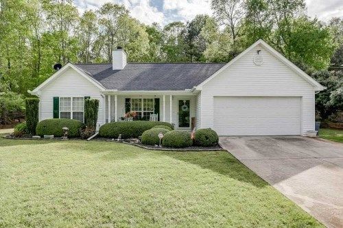 5009 Limerick Ln, Flowery Branch, GA 30542