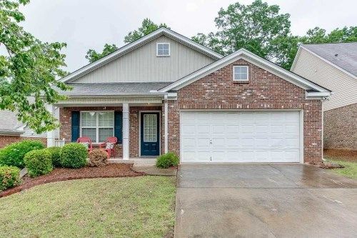 5504 Ashmoore Ct, Flowery Branch, GA 30542