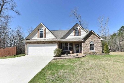 3544 Phoenix Cove Dr, Gainesville, GA 30506