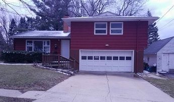 407 W Lincoln St, Mount Morris, IL 61054