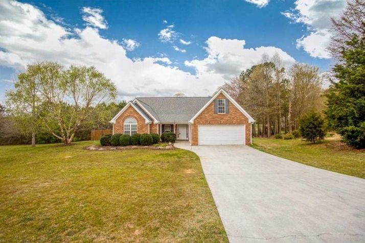 4505 Lafayette Ln, Loganville, GA 30052