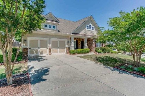 7863 Brass Lantern Dr, Flowery Branch, GA 30542