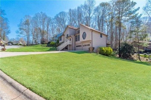 2230 Dawn Ct, Suwanee, GA 30024