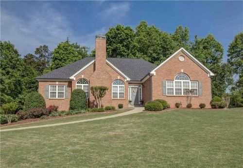 130 Prestwick Dr, Hoschton, GA 30548