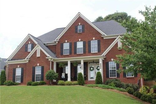 5232 Enniskillen Ct, Suwanee, GA 30024