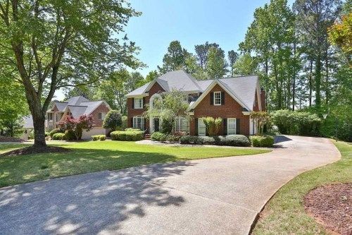 220 Fox Hunter Dr, Alpharetta, GA 30022