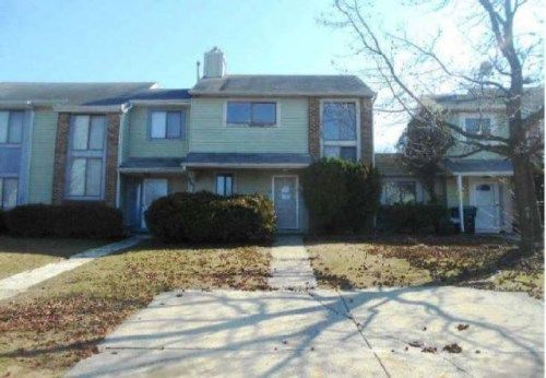 14 Hopewell Ln, Sicklerville, NJ 08081