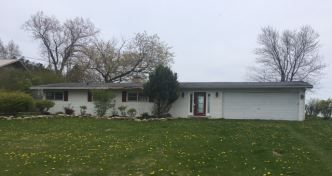 7982 Pointe Dr N, Port Hope, MI 48468