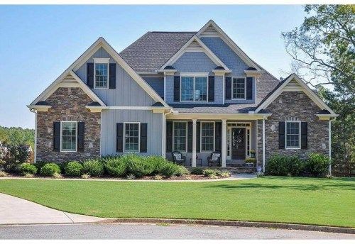 8 Oak Leaf Ct SW, Cartersville, GA 30120