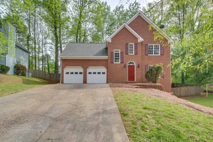 4853 Helga Way NE, Woodstock, GA 30188