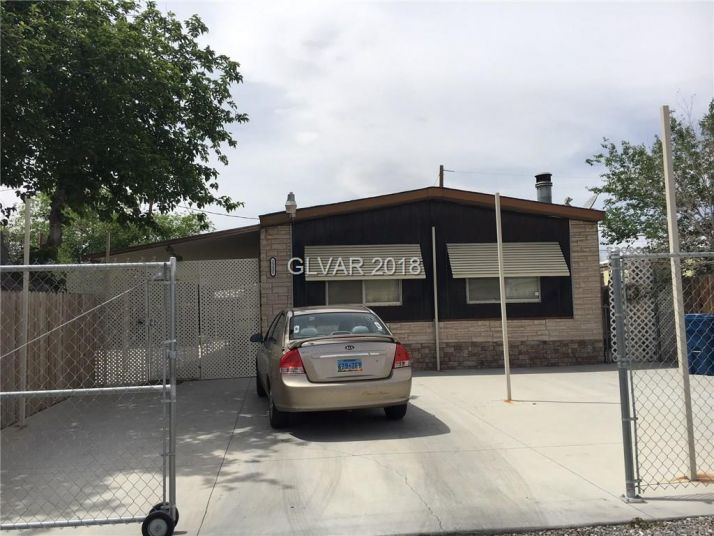 2221 Castleberry Lane, Las Vegas, NV 89156