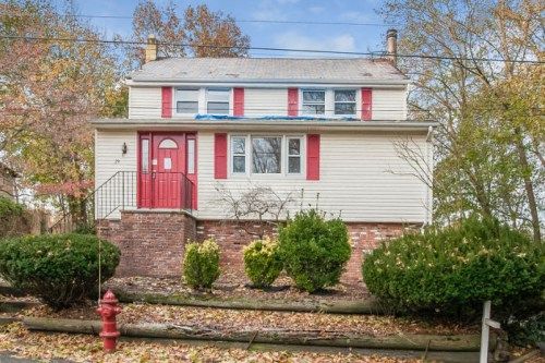 29 Bailey Ave, Oakland, NJ 07436