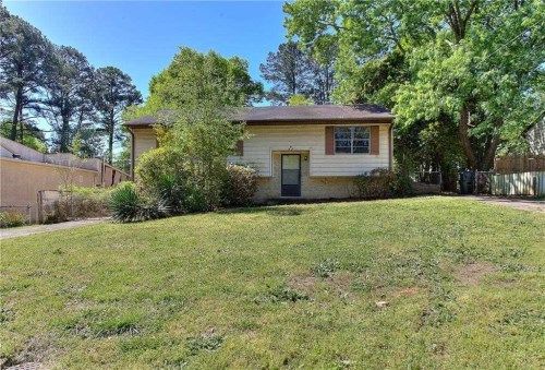 947 Bimini Ln, Forest Park, GA 30297