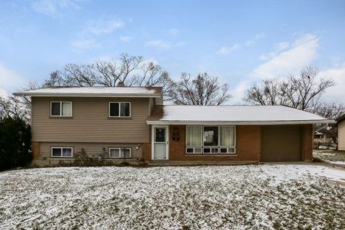 1680 Highland Blvd, Hoffman Estates, IL 60169