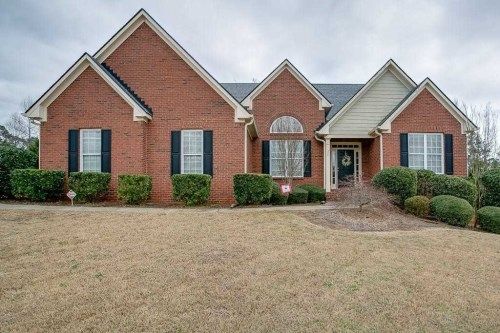 341 Prestwick Dr, Hoschton, GA 30548