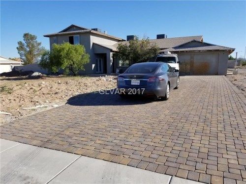 4745 West Robindale Road, Las Vegas, NV 89139