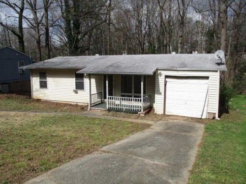 854 Cascade Dr, Forest Park, GA 30297