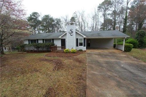 6262 Amber Dr, Douglasville, GA 30135